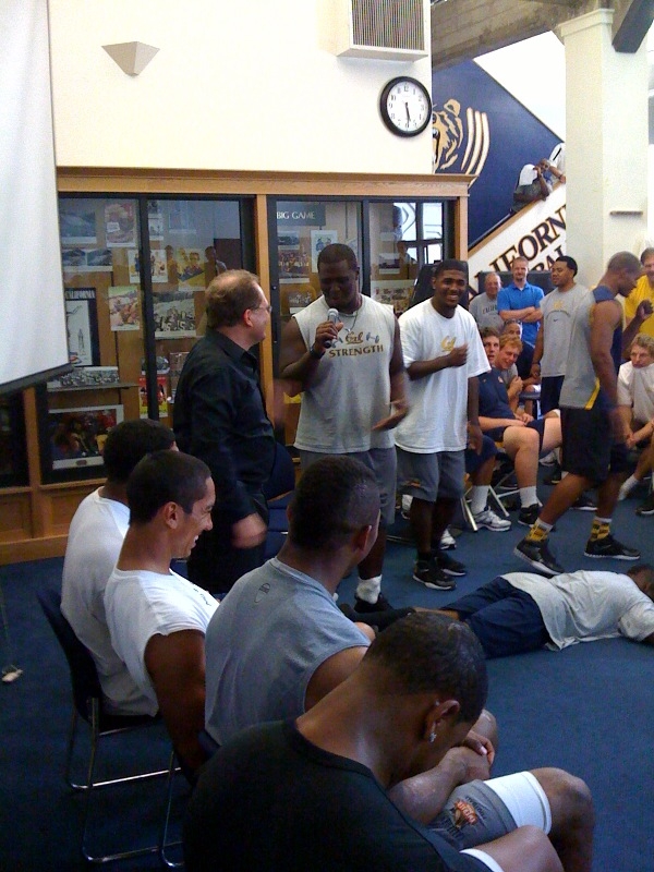 sports hypnotherapy for football college football hypnosis  with hypnotist chris cady and cal bears 